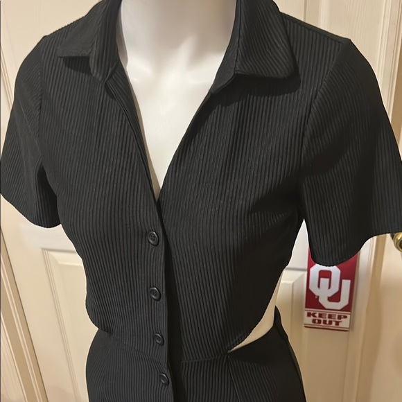 ASOS Black Jumpsuit with Wide-Leg Pants and V-Neck. Button front. Open back. 8 - Picture 2 of 12